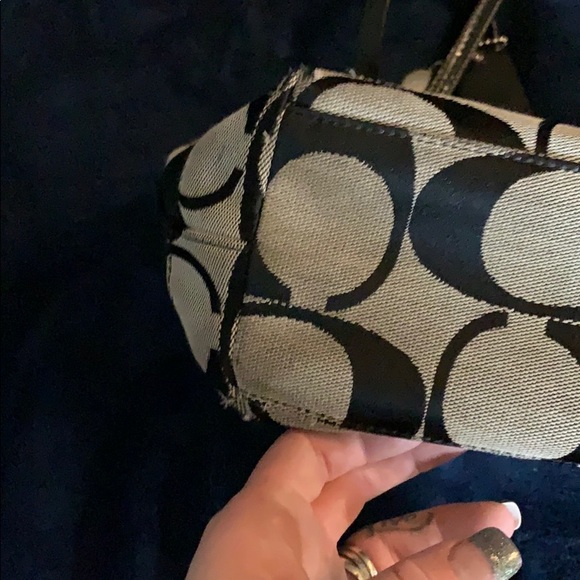 Handbag - Picture 5 of 5